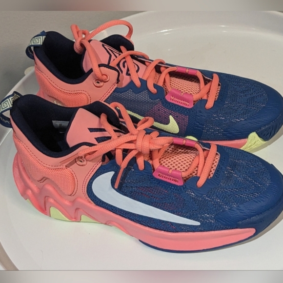 Shoes - Men Or women's Nike Giannis Immortality 2 Runners